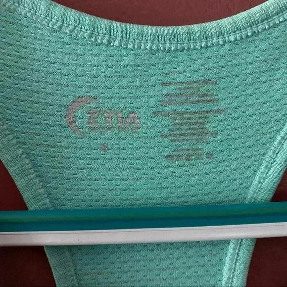 Zyia Blue Athletic Top - Picture 3 of 6